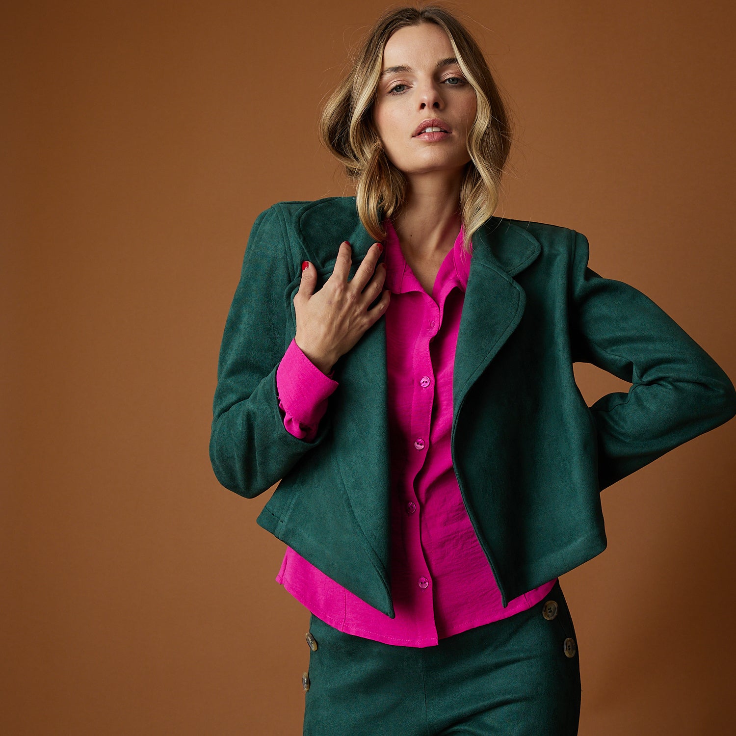 Tienda de ropa atemporal - ropa de alta calidad- tendencia de moda ...